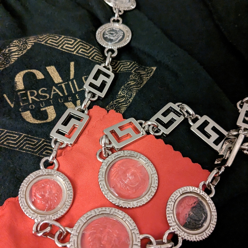 Iconic Vintage Versace Chain Belt with Medusa Medallion 90s - Very Rare!